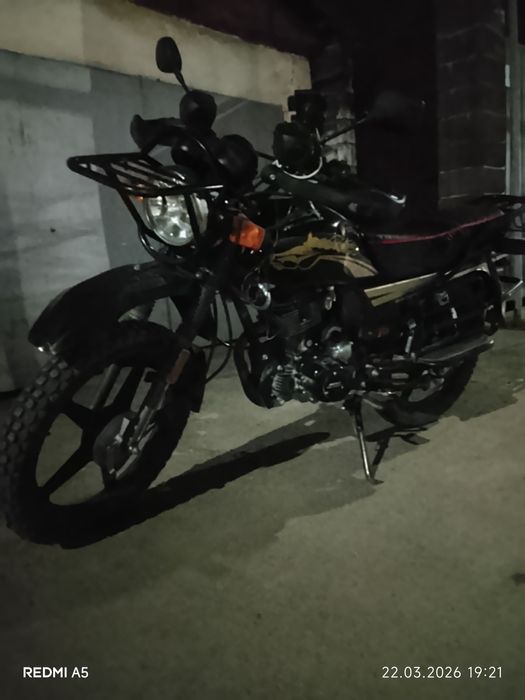 Мотоцикл suzuki 200