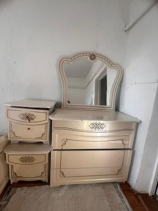 Спальний гарнитур