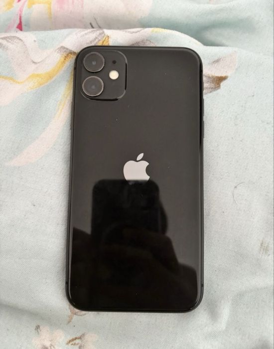 Продам iPhone 11 без коробки