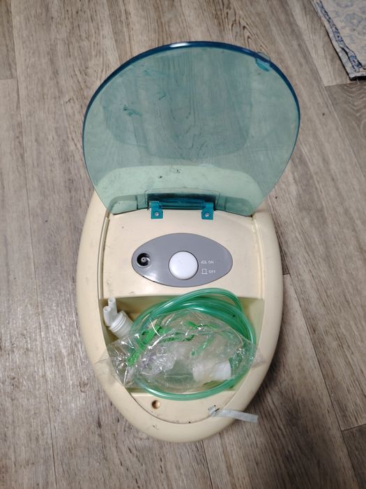 Ингалятор электрический компрессионный.