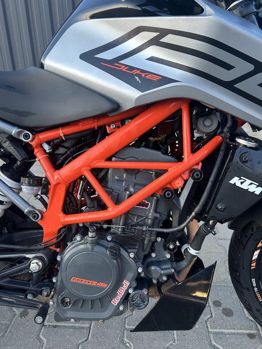 Ktm duke 125 2021 A1