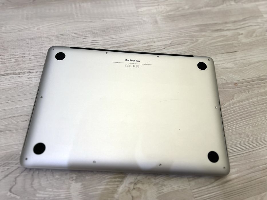 Apple Macbook Pro 13” Retina, I5, 8Gb, SSD 256