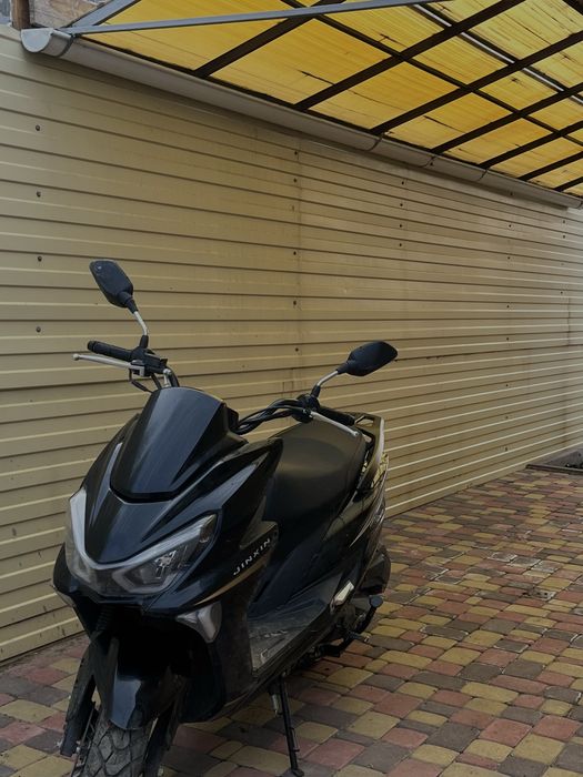 Скутер Maxi 150cc