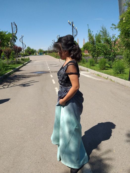 Вечерние платья.