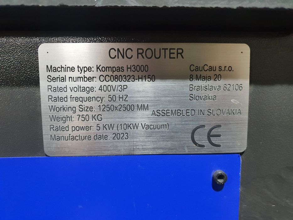 Router Cnc  Masa activa 2.5m x 1.25m plus pompa vacuum.