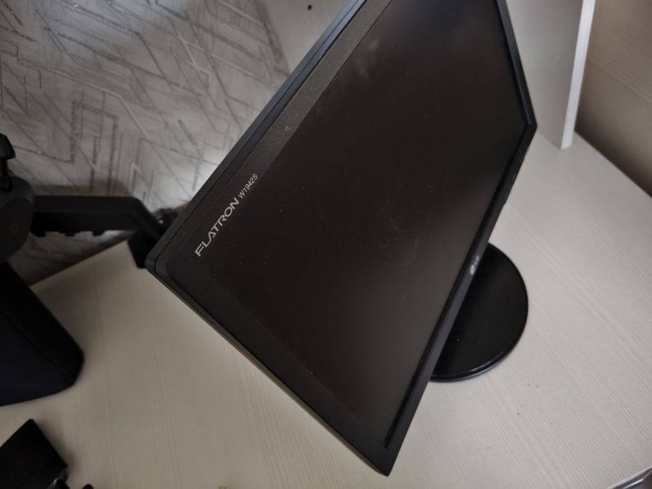 Монитор от LG 60hz