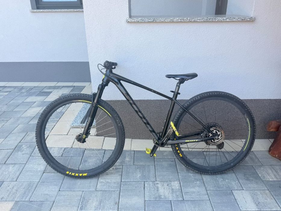 vand bicicleta scott scale 970 cu furca rockshox
