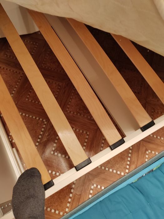 Кровать сатамын срочно