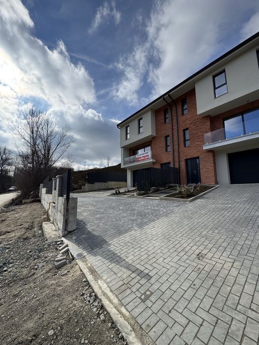 Unitate duplex de vanzare 190mp utili