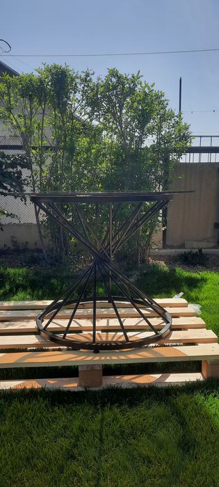 Стол кофейный чайный обеденный