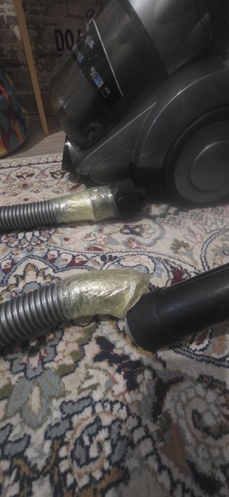 Продам Пылесос  торг.