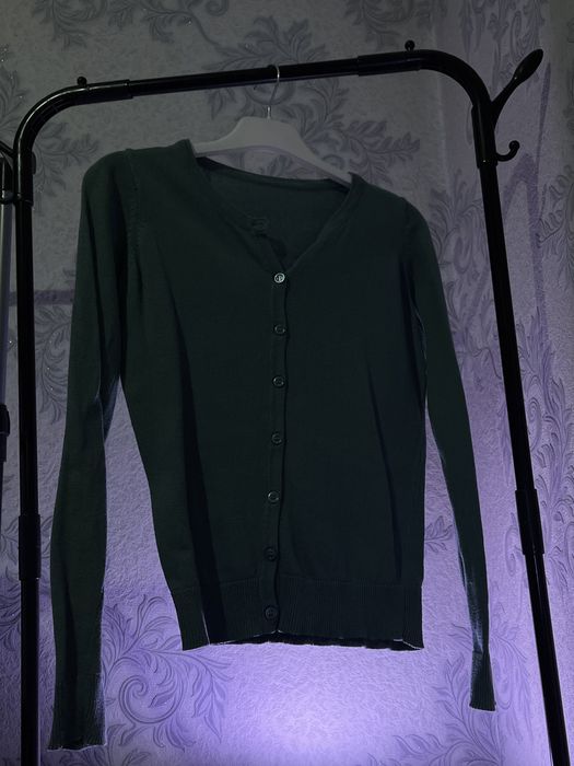 Одежда женская (рубашки, кофты)