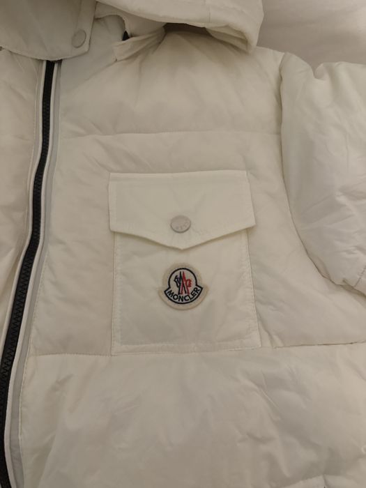geaca moncler nou nouta marimea L