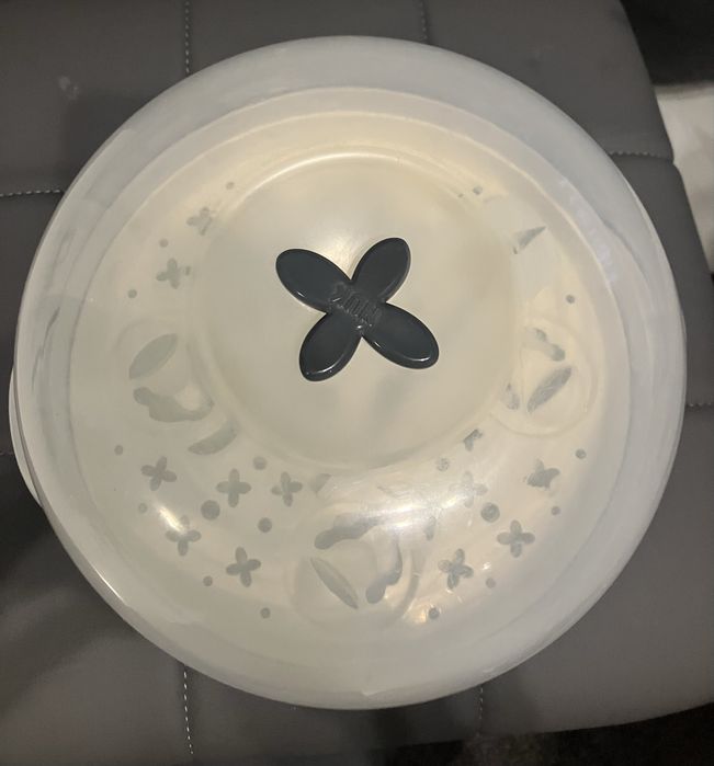 Парен стерилизатор за бебешки шишета Нук