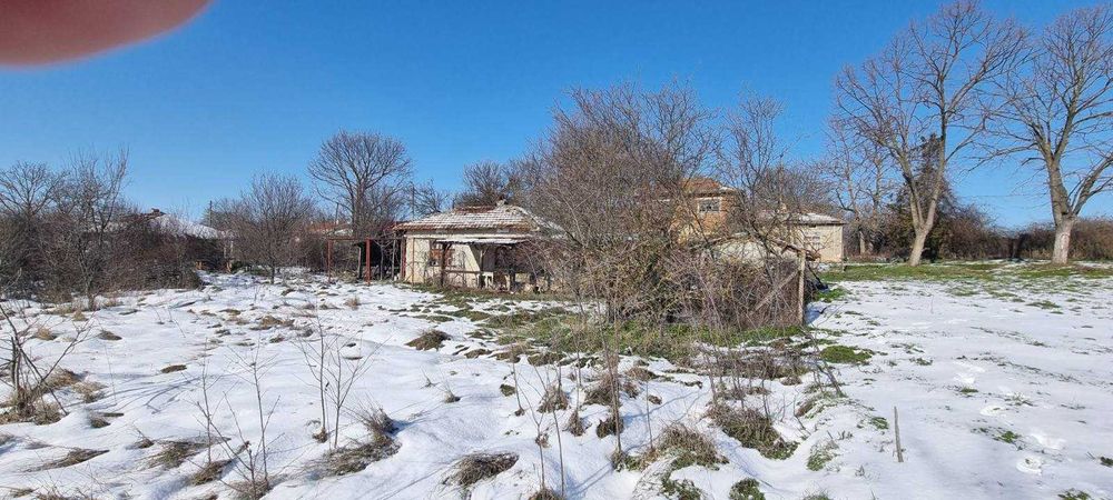 1858-Продава се едноетажна тухлена къща в село Черковна!