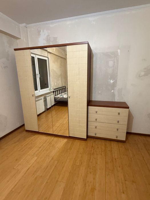 Шкаф для одежды просторный (из МДФ)