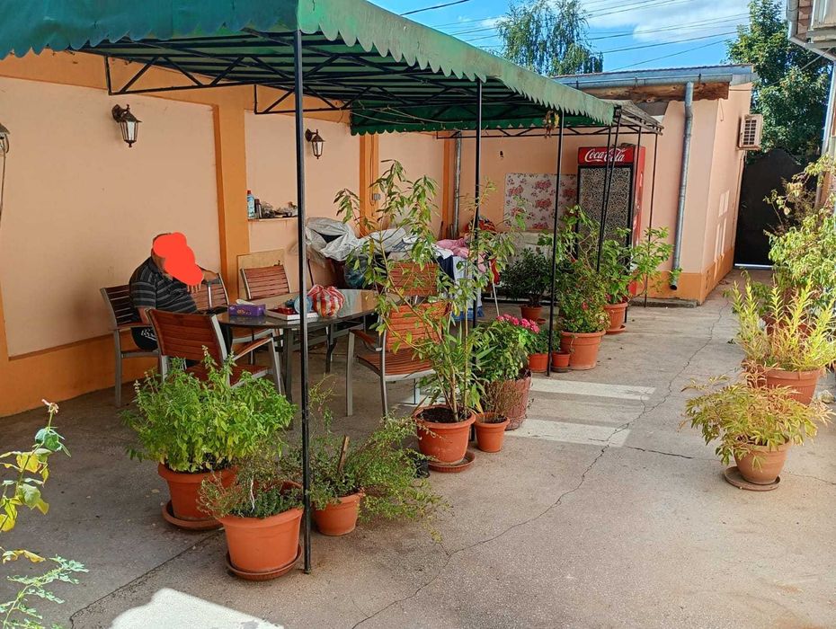 Vând casa zona centralăGrivitei ST280mp. Sc 150mp cu spatiu comercial