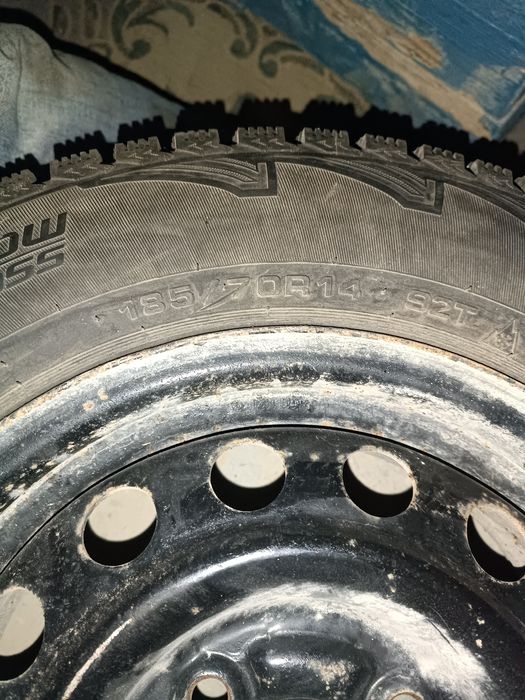 Зимние шины с шипами сатылады