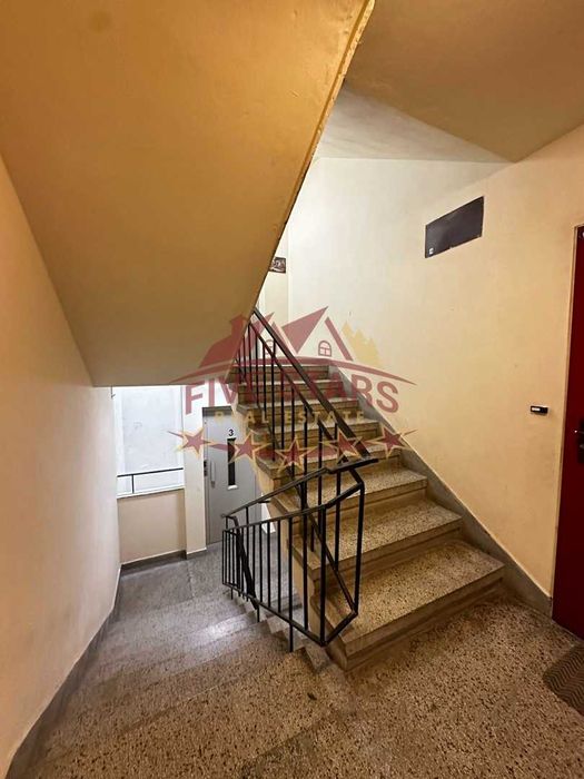 Продава се Двустаен апартамент в Варна, Възраждане 1 - 85 кв.м за 2177 €/кв.м - Снимка #15