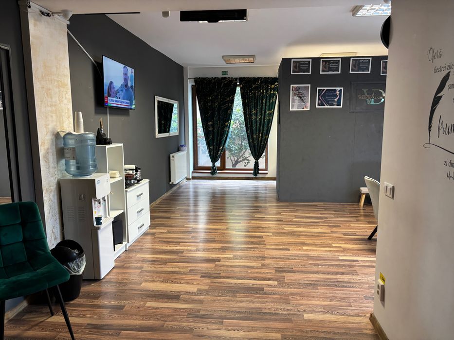 Se vinde complet utilat
