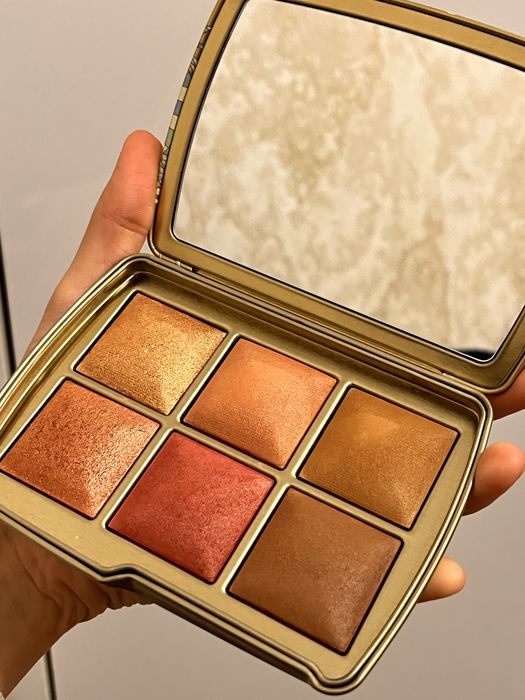 Палетка Hourglass Dragon Palette