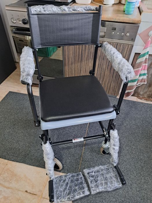 Комбиниран стол за тоалет и баня.Стол за тоалетна.Стол за баня.