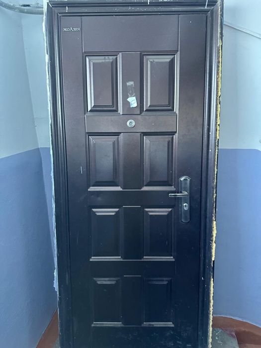 продам входной дверь