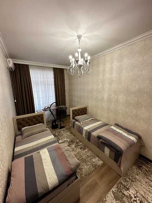 СРОЧНО только для семей сдаётся  4Х комнатная квартира на Юнусабаде!