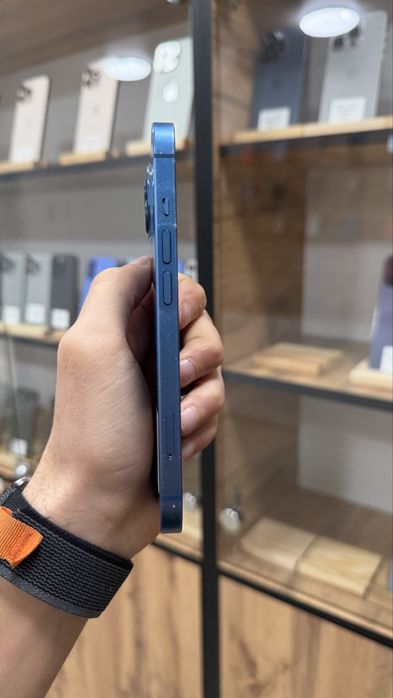 iPhone 13 256