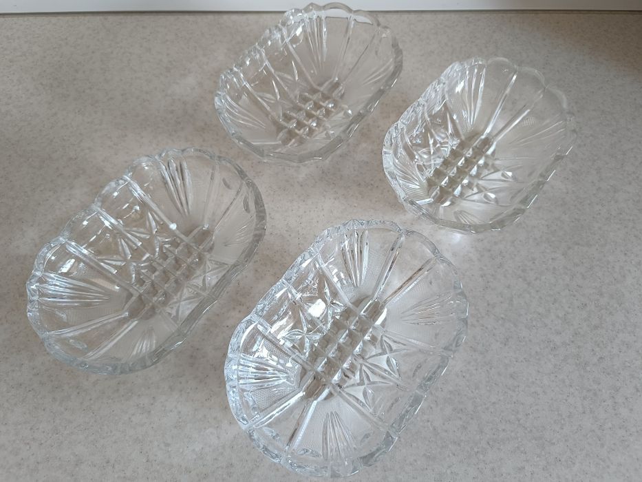 Стеклянные салатницы