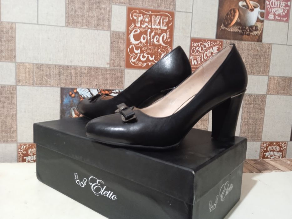 Продам туфельки женские