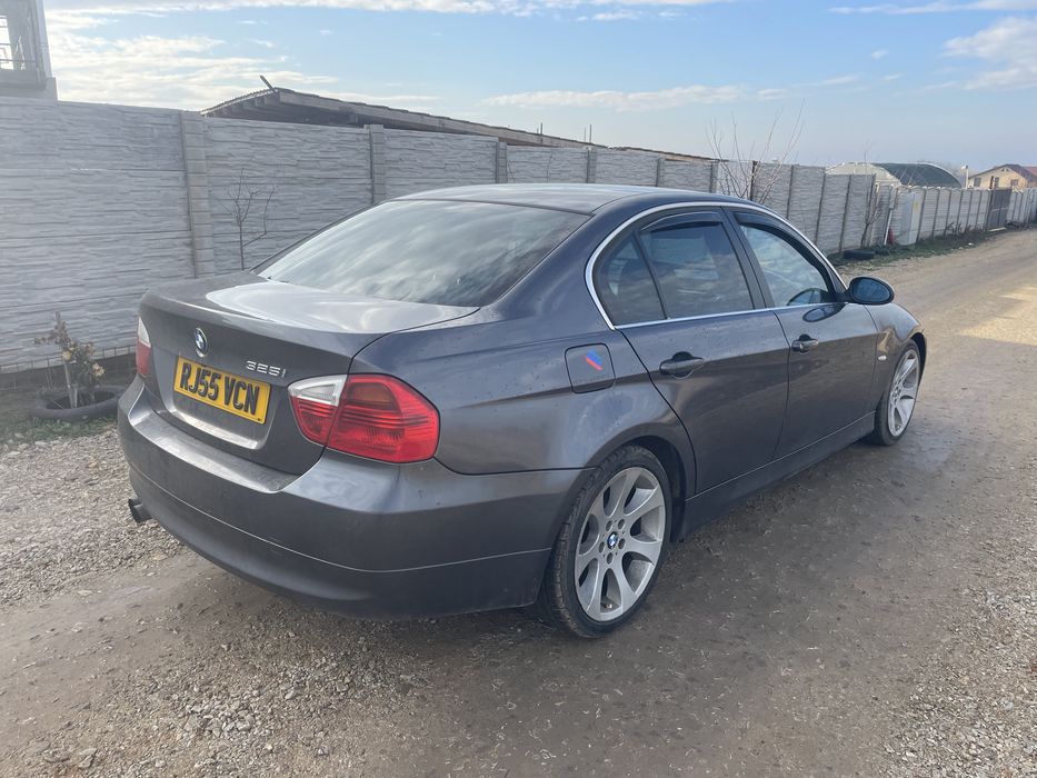 Dezmembrez bmw e90