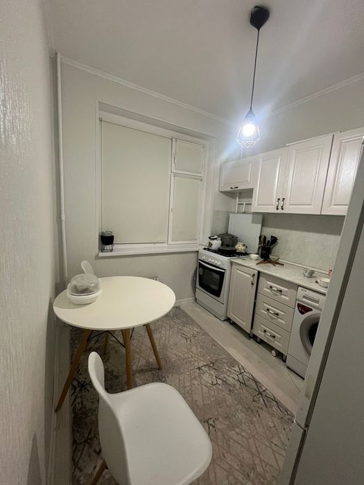 12 мкр 2 бөлмелі пәтер сатылады