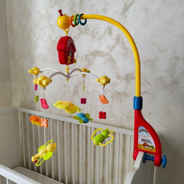 Музикална въртележка за бебешка кошара