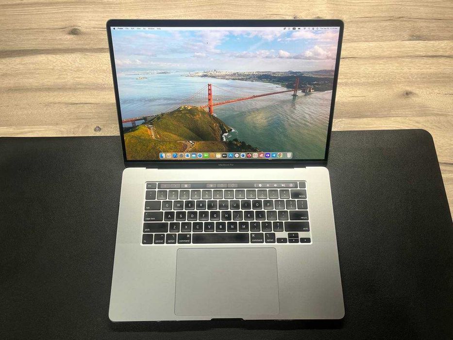 MacBook Pro 16 (2019) - 16gb ОЗУ ;  512 gb SSD
