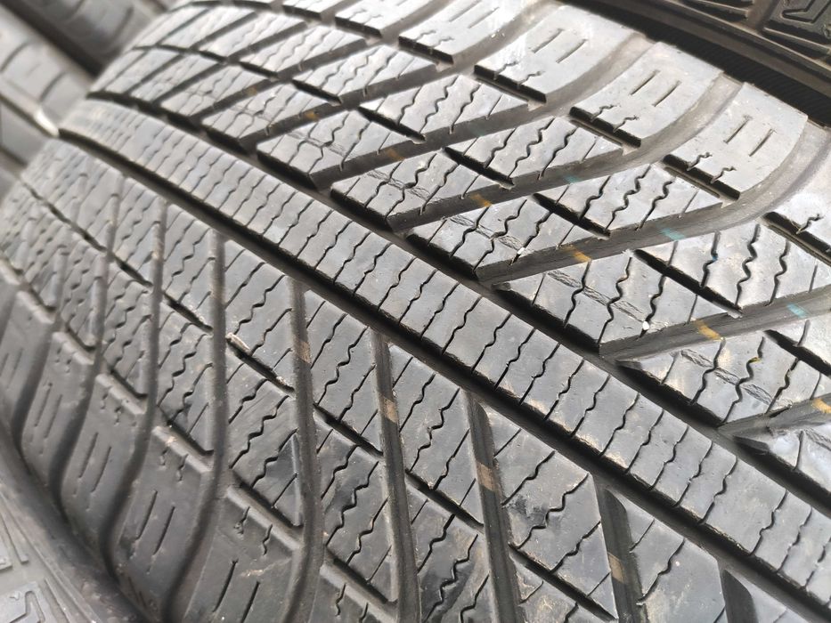 4бр Всесезонни гуми 205 50 17 - Goodyear