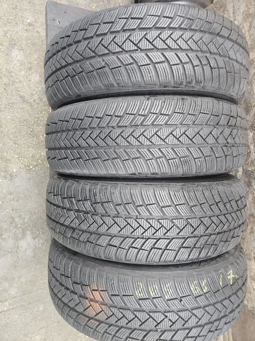 Anvelope 205 65 17