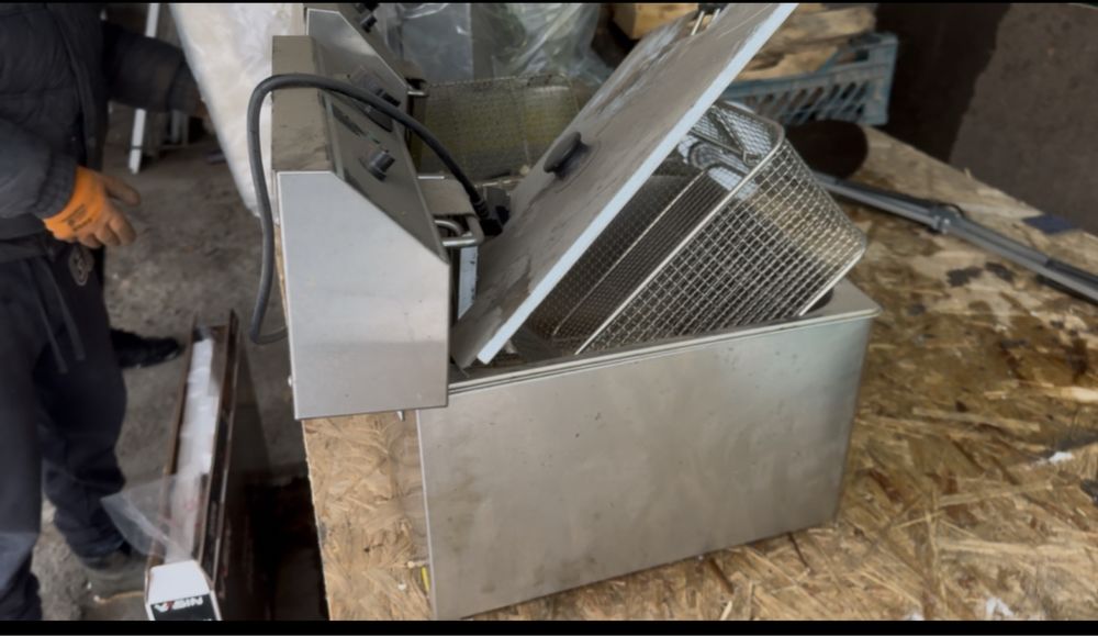 профессиональную фритюрницу