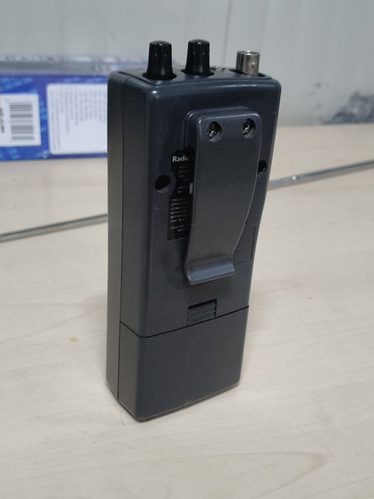 Scanner radio multibanda RadioShack Pro74