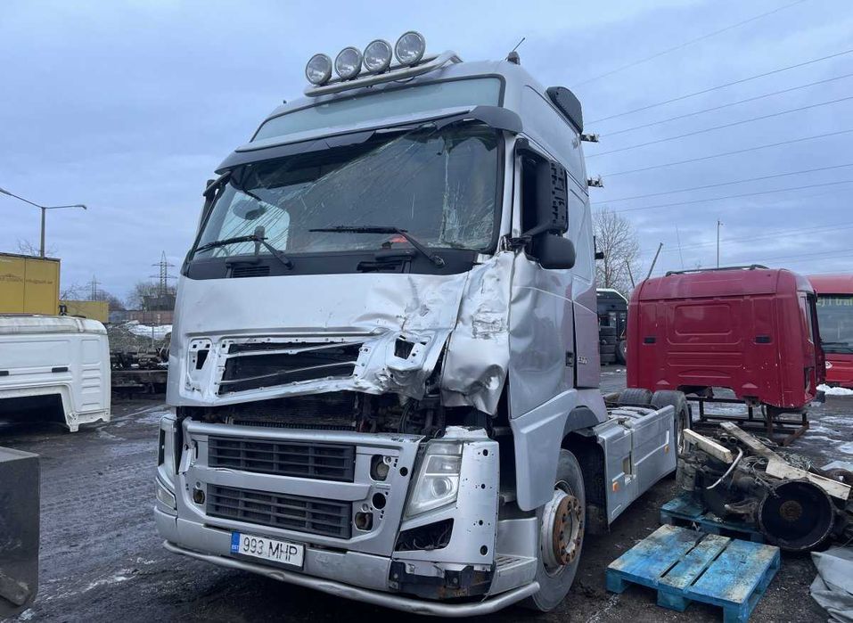 Pentru piese - camion VOLVO FH12, FH16, NH12, FH, VNL780 (1993-2014)