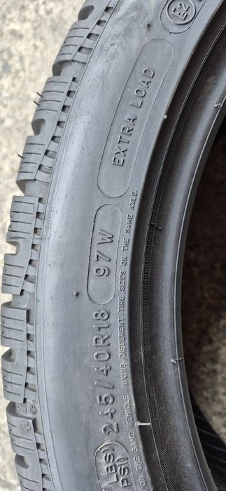 4 anvelope iarna Michelin,fata 245/40/18,spate 265/35/18.Pret/bucata