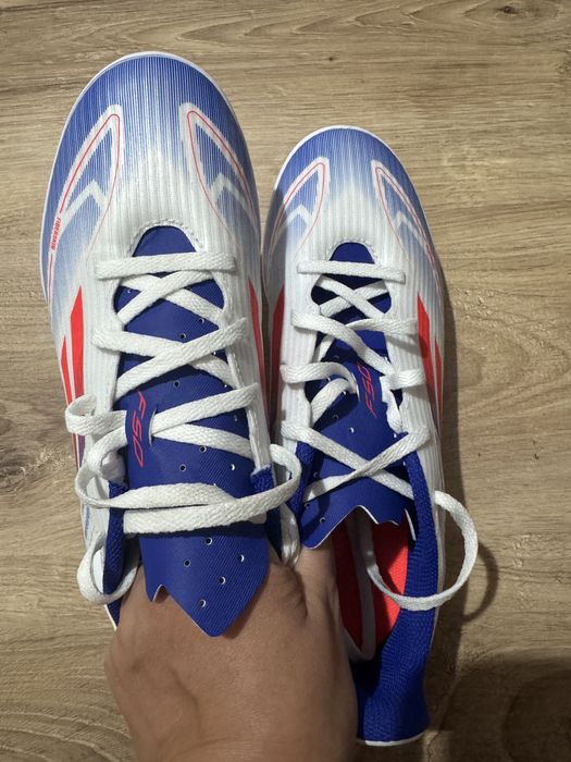 Adidasi fotbal Adidas F50