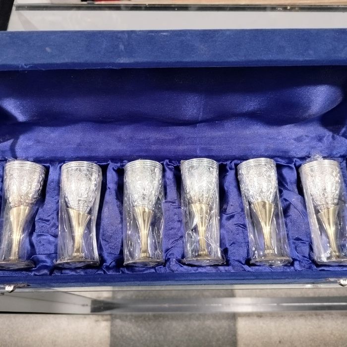 Набор рюмок в коробке