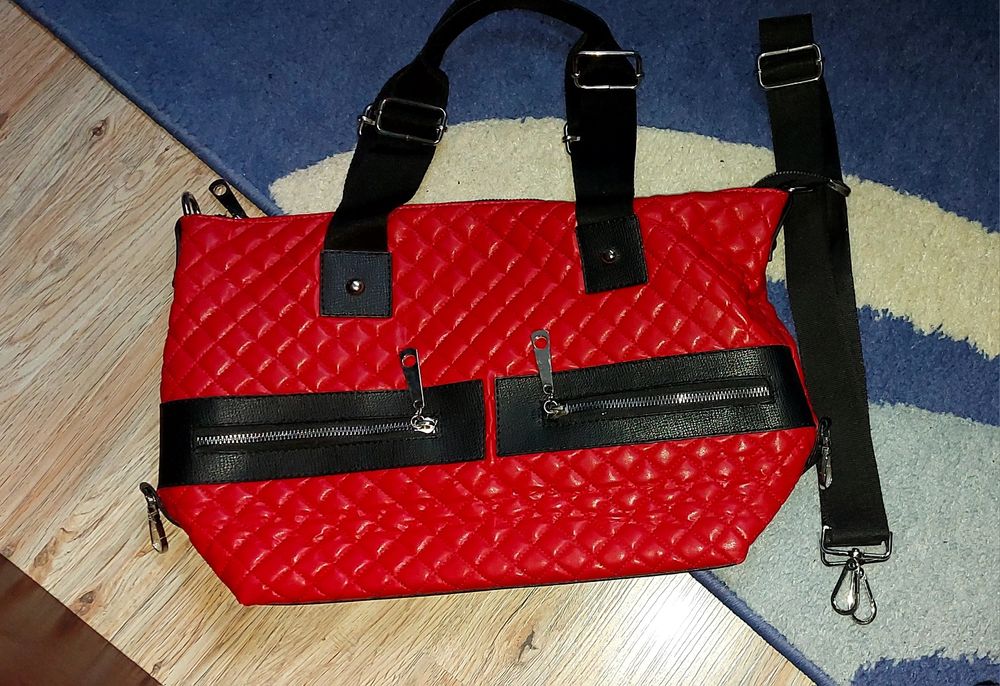 Дамска чанта червена
