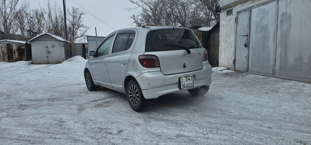 Продам машину Тойота витц