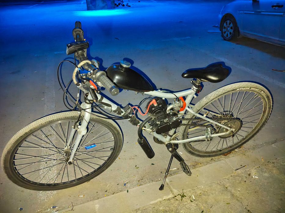 Bicicleta cu motor 100cc 2t nu negociez pretul