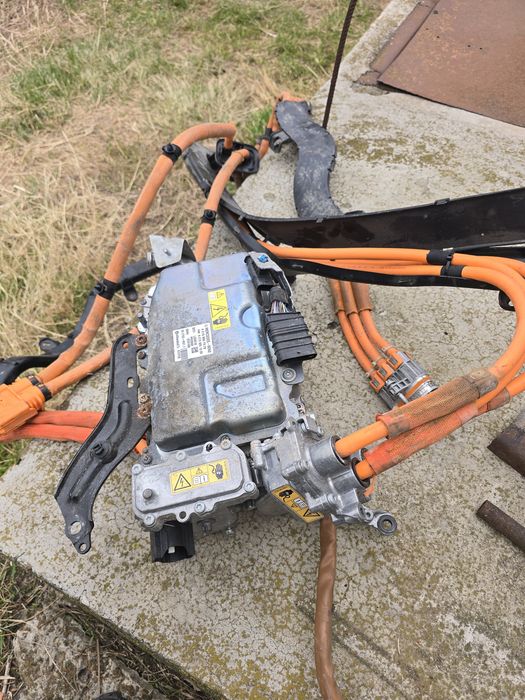 Invertor convertor baterie mercedes glc w213 impecabil