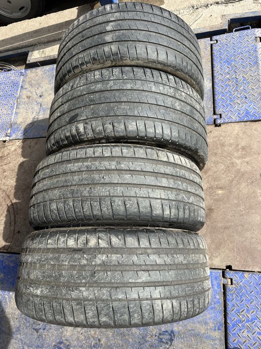 Продавам гуми Michelin Pilot Sport 4s  285/35/21-255/40/21