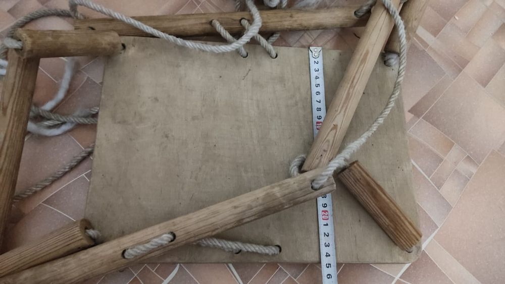 Качели детские подвесные.