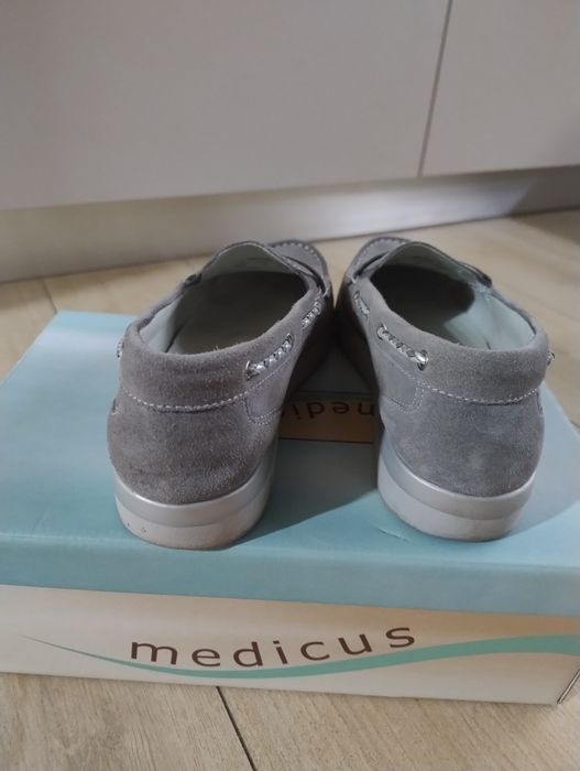 Pantofi medicus piele intoarsa